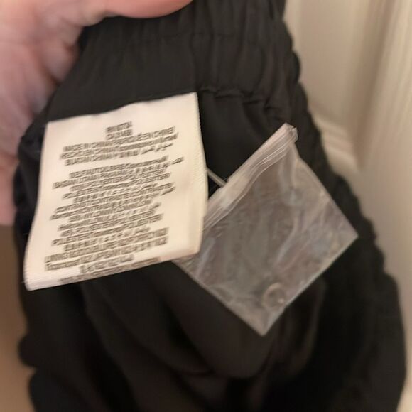 BCBGeneration Long sleeve romper small Black - Picture 10 of 10